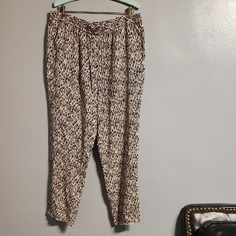 Ruby Rd. Black And White Patterned Pants - image 6